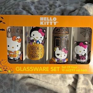 Hello Kitty Halloween 10 oz Glassware Set